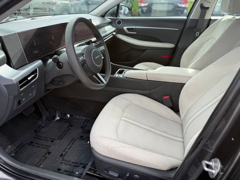 Used 2025 Hyundai Sonata SEL FWD image 14