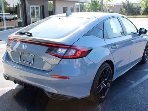 Used 2024 Honda Civic Sport image 3
