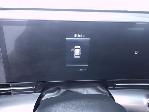 Used 2025 Hyundai Kona SE image 15