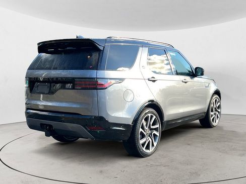 New 2025 Land Rover Discovery Dynamic SE image 5