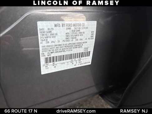 Used 2023 Lincoln Nautilus Reserve image 29