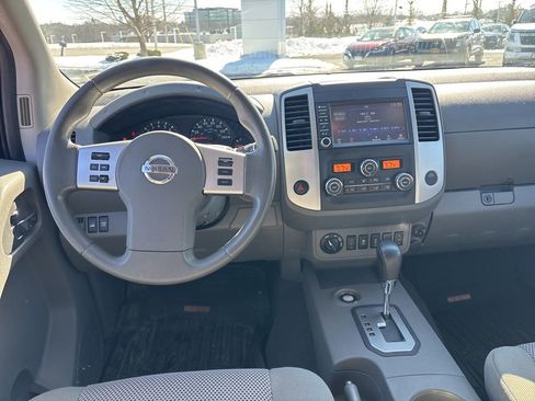 Used 2020 Nissan Frontier SV w/ Midnight Edition Floor Mats image 23