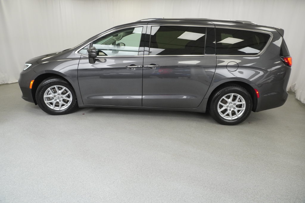 Certified 2021 Chrysler Pacifica Touring-L FWD image 29