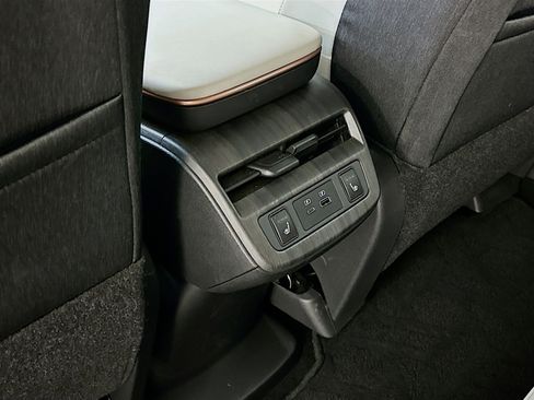 Used 2024 Nissan Ariya AWD image 28