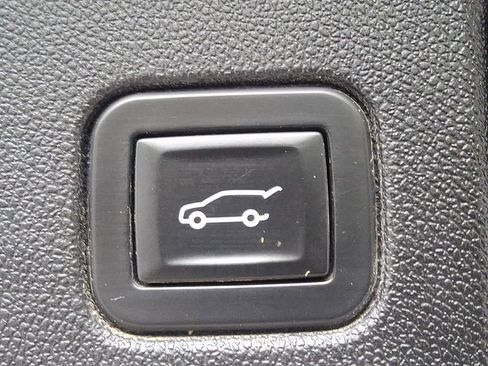 Used 2019 Chevrolet Equinox LT w/ Sun & Navigation Package AWD/4WD image 29