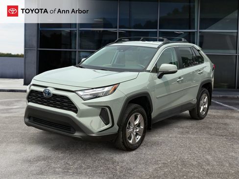 Used 2023 Toyota RAV4 XLE w/ XLE Grade Weather Package AWD/4WD image 8