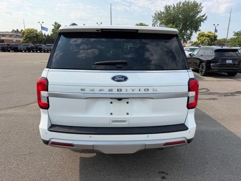 Used 2023 Ford Expedition XLT AWD/4WD image 9