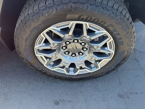 Used 2025 GMC Hummer EV 3X AWD/4WD image 31