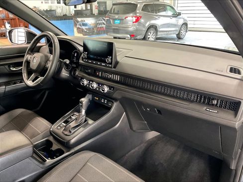 Used 2024 Honda CR-V Sport image 14