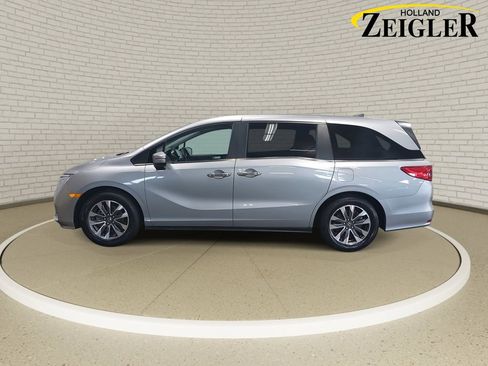 Used 2023 Honda Odyssey EX-L image 8