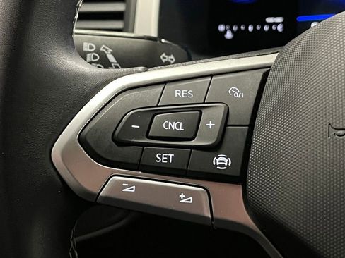 Used 2022 Volkswagen Atlas Cross Sport SE image 23