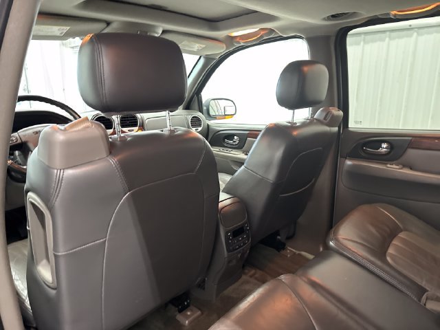Used 2004 GMC Envoy XL SLT w/ 1SD Preferred Equipment Group AWD/4WD image 34