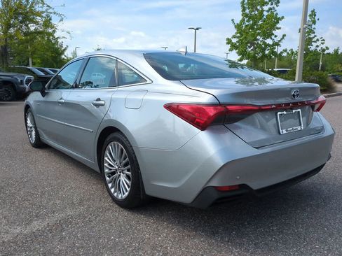 Used 2020 Toyota Avalon Limited w/ Advanced Safety Package FWD image 4