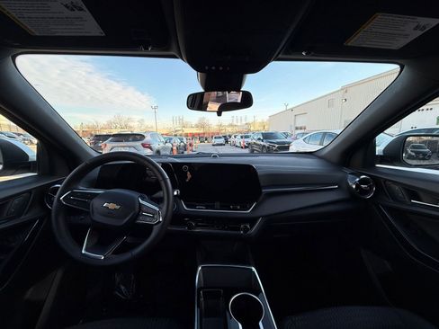 Used 2025 Chevrolet Equinox LT image 33