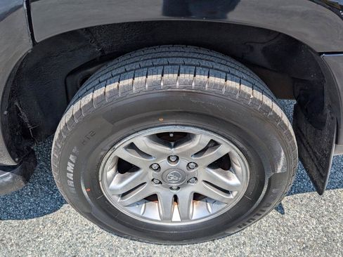 Used 2007 Toyota Sequoia Limited AWD/4WD image 10