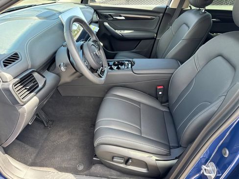New 2025 VinFast VF 8 Eco AWD/4WD image 23