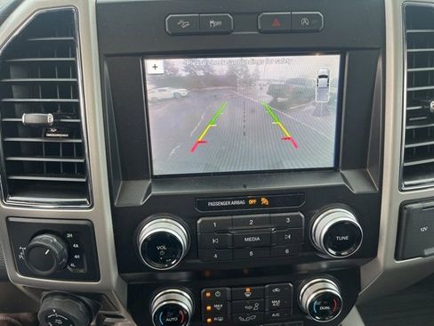 Used 2019 Ford F150 Lariat w/ Equipment Group 502A Luxury image 24