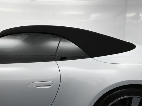 Used 2025 Porsche 911 Carrera image 26