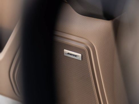 Certified 2026 Porsche Macan AWD/4WD image 22