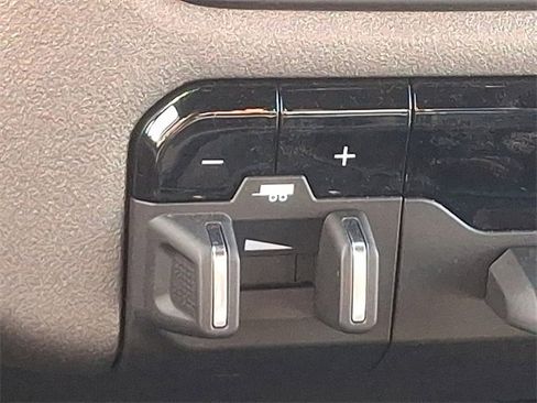 Used 2023 RAM 3500 Tradesman w/ Chrome Appearance Group image 25