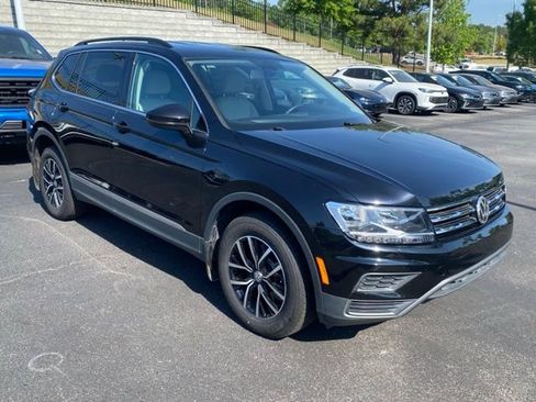 Used 2021 Volkswagen Tiguan SE FWD image 8