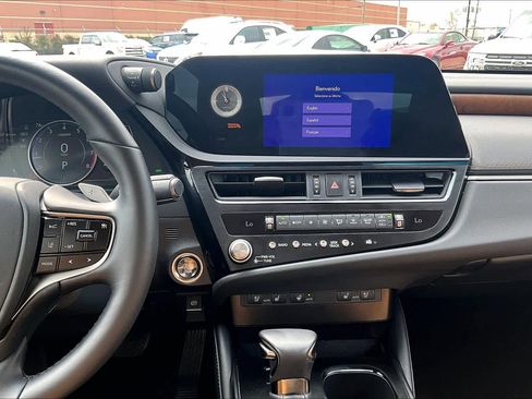 Used 2025 Lexus ES 350 w/ Premium Package image 7