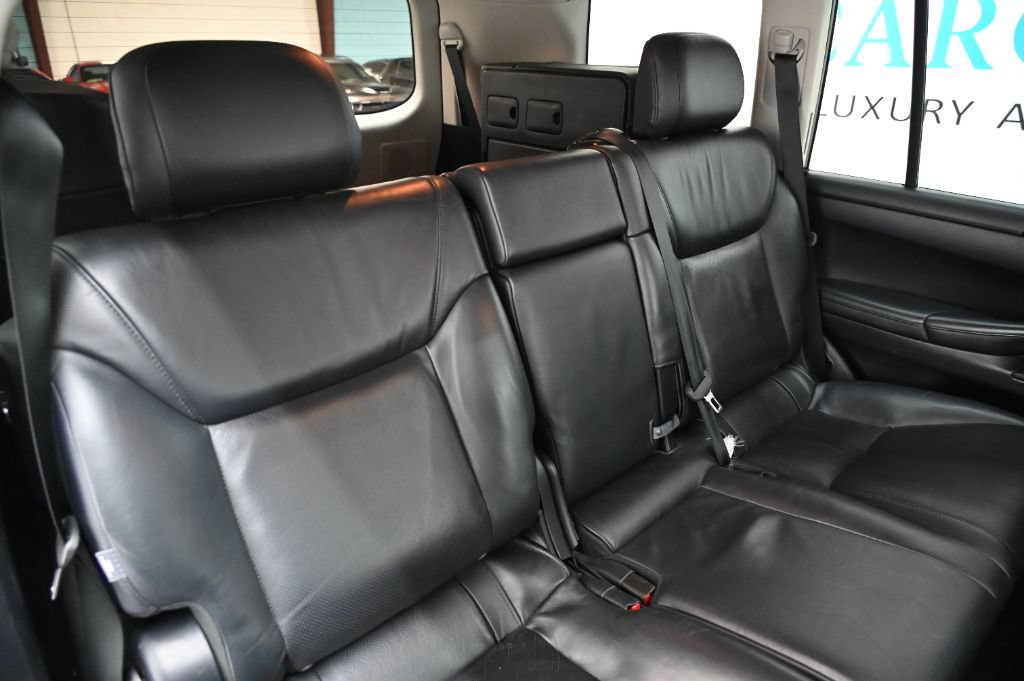 Used 2011 Lexus LX 570 4WD w/ Luxury Pkg image 44