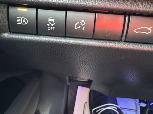 Used 2025 Toyota Camry SE image 24