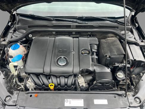 Used 2013 Volkswagen Jetta SE FWD image 22