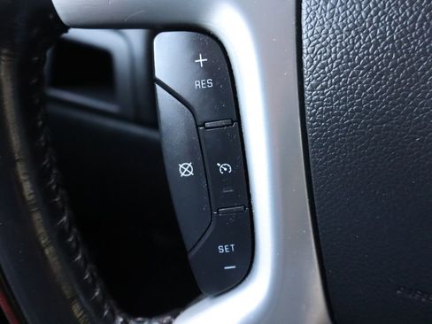 Used 2011 Cadillac Escalade AWD image 31