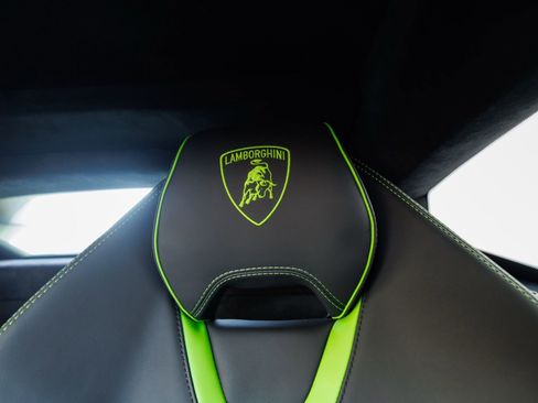 Used 2023 Lamborghini Huracan Tecnica image 44