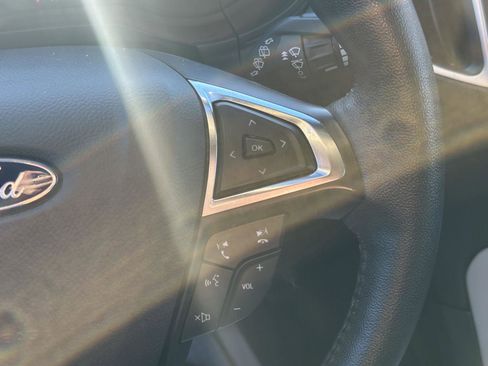 Used 2024 Ford Edge SEL image 13