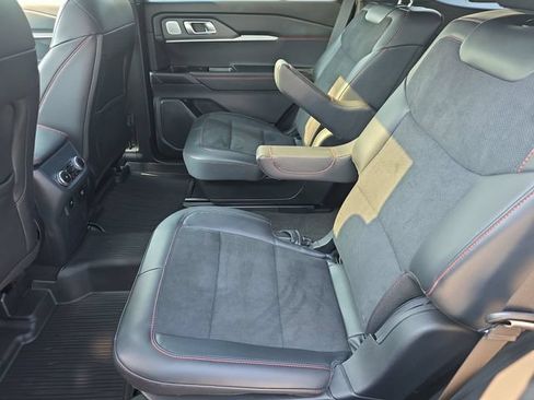 Used 2025 Ford Explorer ST w/ Sun And Sound Package AWD/4WD image 16