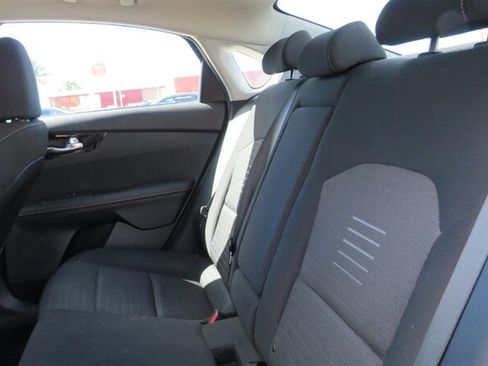 Used 2019 Kia Forte S FWD image 15