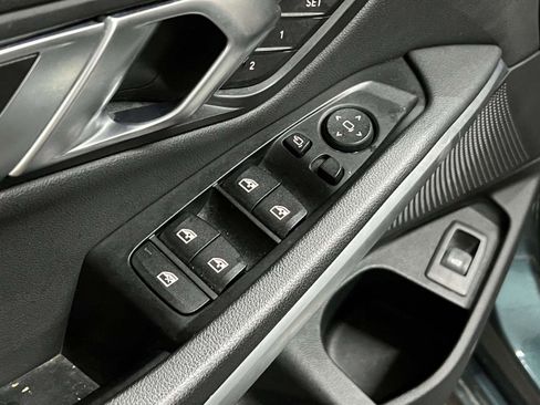 Used 2019 BMW 330i xDrive Sedan w/ Premium Package image 15