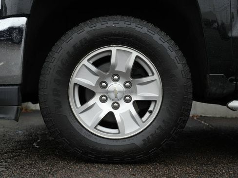 Used 2018 Chevrolet Silverado 1500 LT w/ All Star Edition image 13