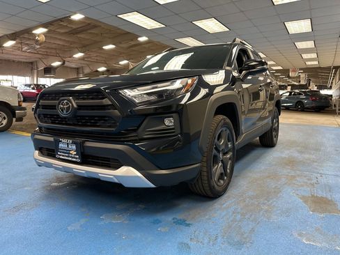 Used 2024 Toyota RAV4 Adventure image 11