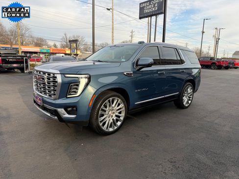 Used 2025 GMC Yukon Denali w/ Denali Reserve Package image 3