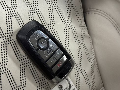 Used 2022 Lincoln Nautilus Black Label w/ Class II Trailer Tow Package image 28