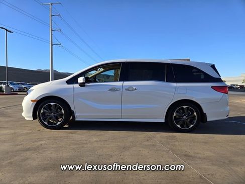 Used 2023 Honda Odyssey Elite image 3