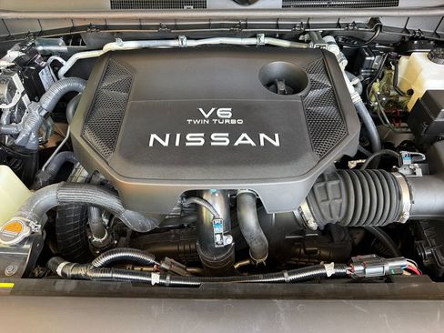 Used 2025 Nissan Armada SV AWD/4WD image 36