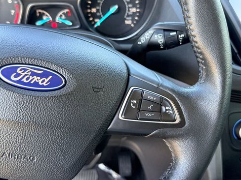 Used 2019 Ford Escape SEL image 27