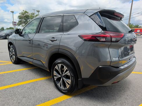 Used 2021 Nissan Rogue SV w/ Premium Package AWD/4WD image 5