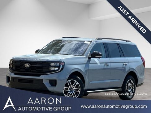 Used 2025 Ford Expedition Active AWD/4WD image 1