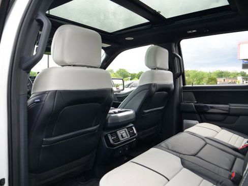 Used 2024 Ford F150 Lightning Platinum AWD/4WD image 32