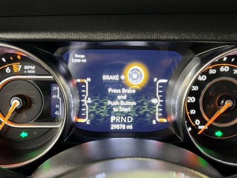 Used 2022 Jeep Wrangler Unlimited Sahara image 33