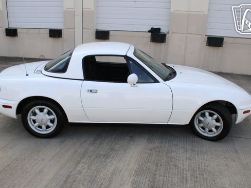 Used 1990 MAZDA MX-5 Miata image 36