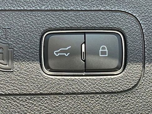 Used 2022 Lincoln Aviator Reserve w/ Equipment Group 201A AWD/4WD image 29
