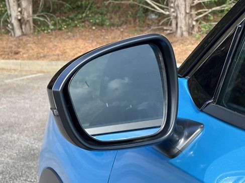 Certified 2025 Nissan Kicks SR FWD image 29