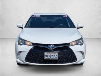 Used 2017 Toyota Camry SE FWD video 2